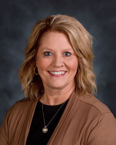 AMY LEONARD