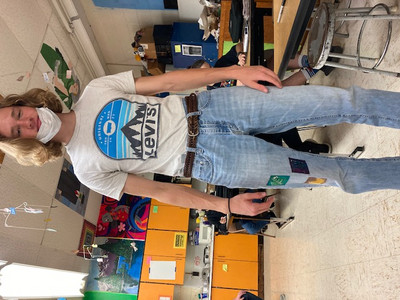 FHS Artwork 2021-22 - Photo Number 25