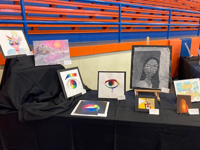 FHS/ FHJHS Art Exhibit 2021 - Photo Number 5